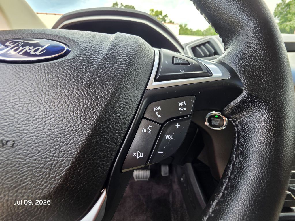 2017 Ford Edge Image 35