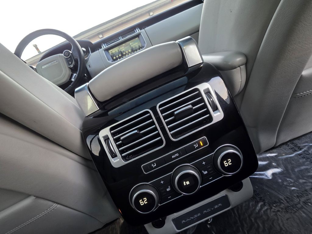 2017 Land Rover Range Rover Image 37