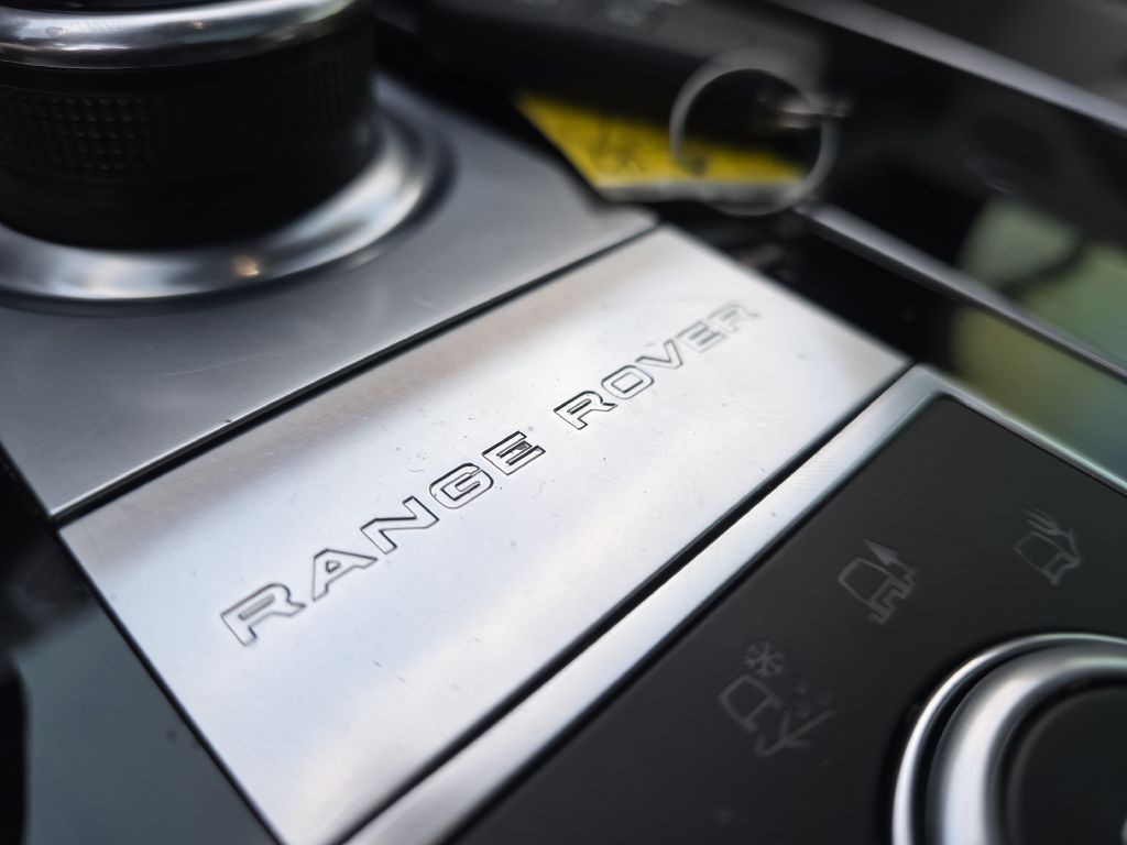 2017 Land Rover Range Rover Image 52