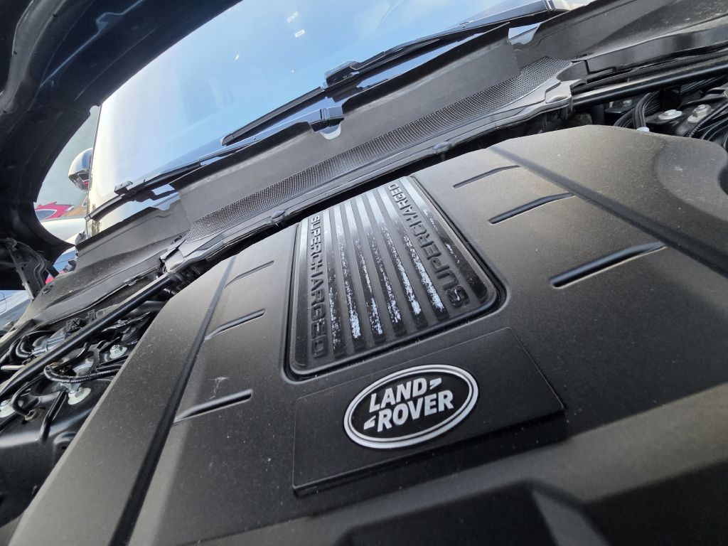 2017 Land Rover Range Rover Image 56