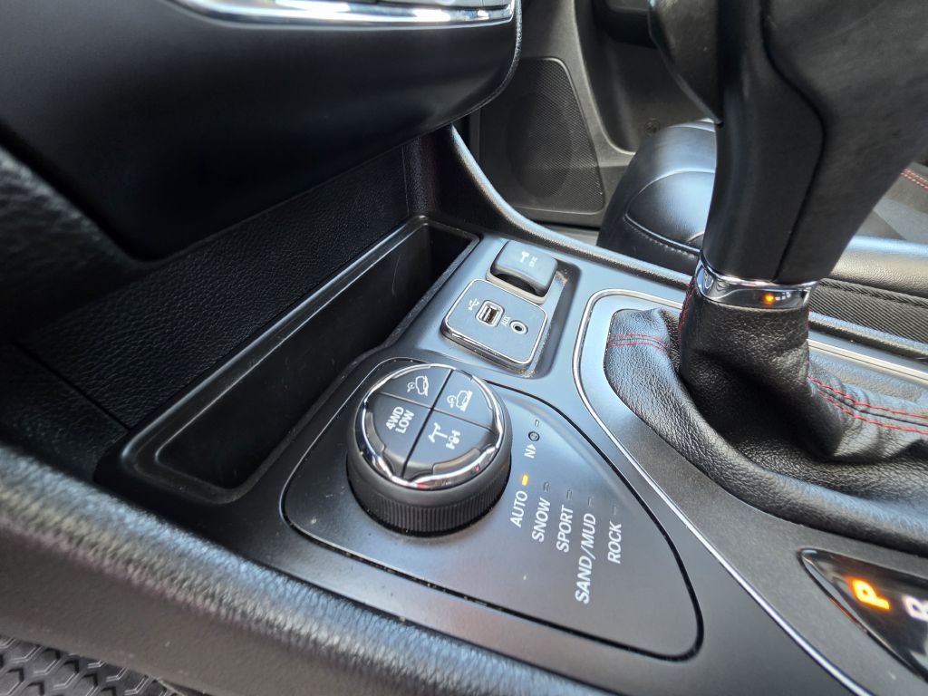 2019 Jeep Cherokee Image 40