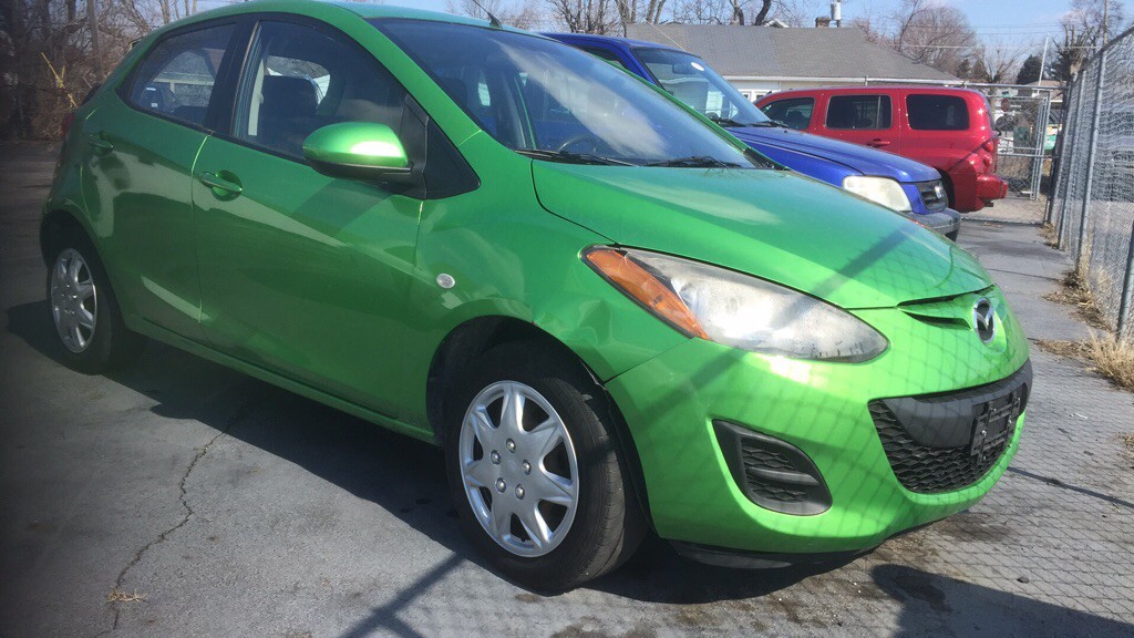 2013 Mazda Mazda2 Image 1
