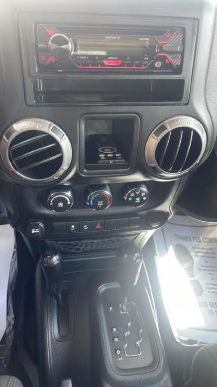 2012 Jeep Wrangler Unlimited Image 4