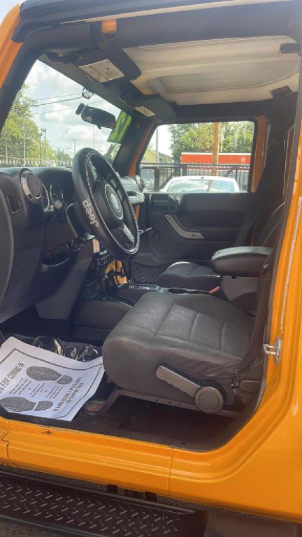 2012 Jeep Wrangler Unlimited Image 7