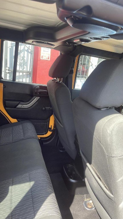 2012 Jeep Wrangler Unlimited Image 8