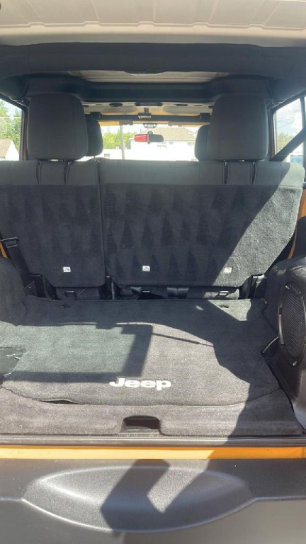 2012 Jeep Wrangler Unlimited Image 9