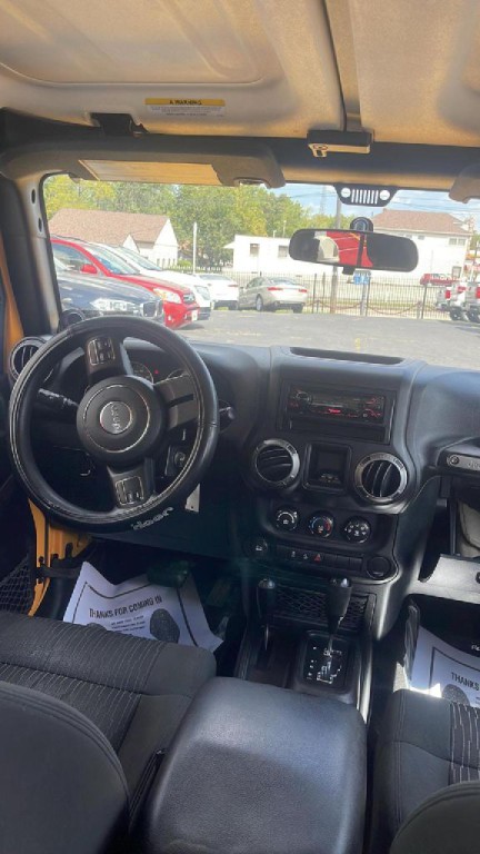 2012 Jeep Wrangler Unlimited Image 10