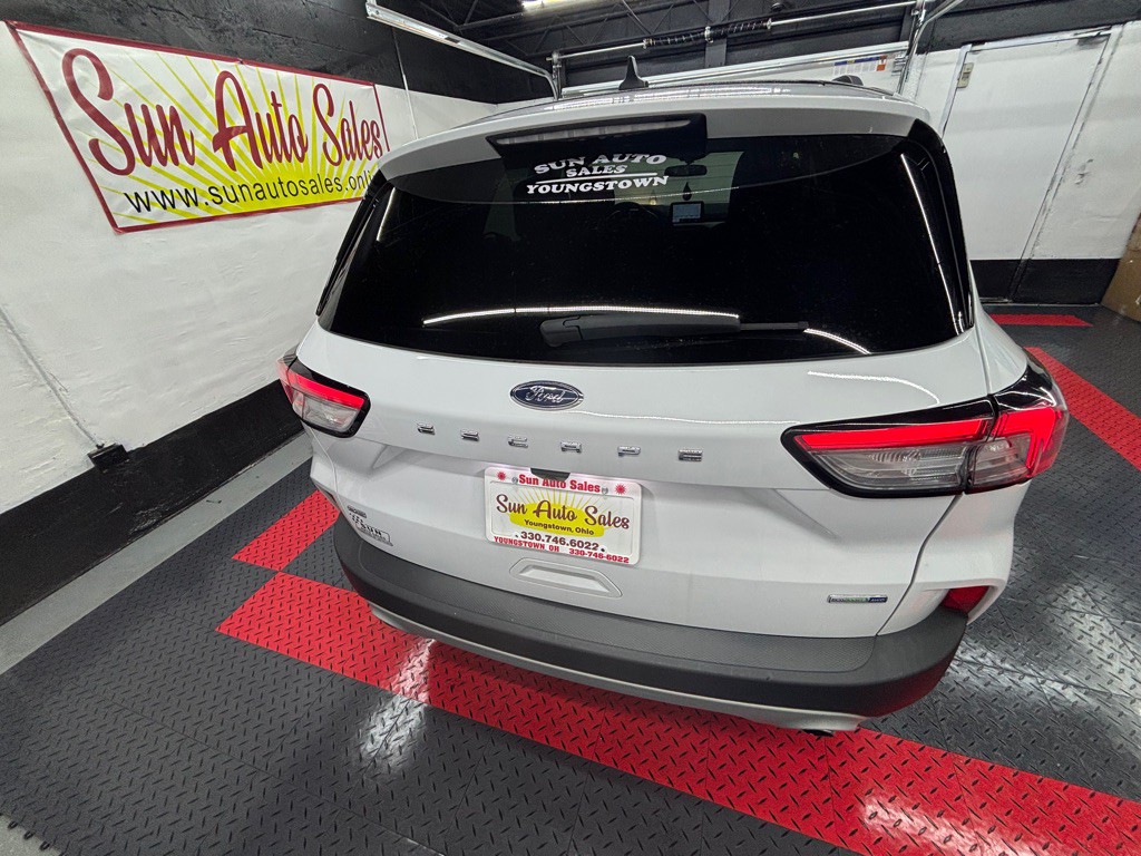 2020 Ford Escape Image 16