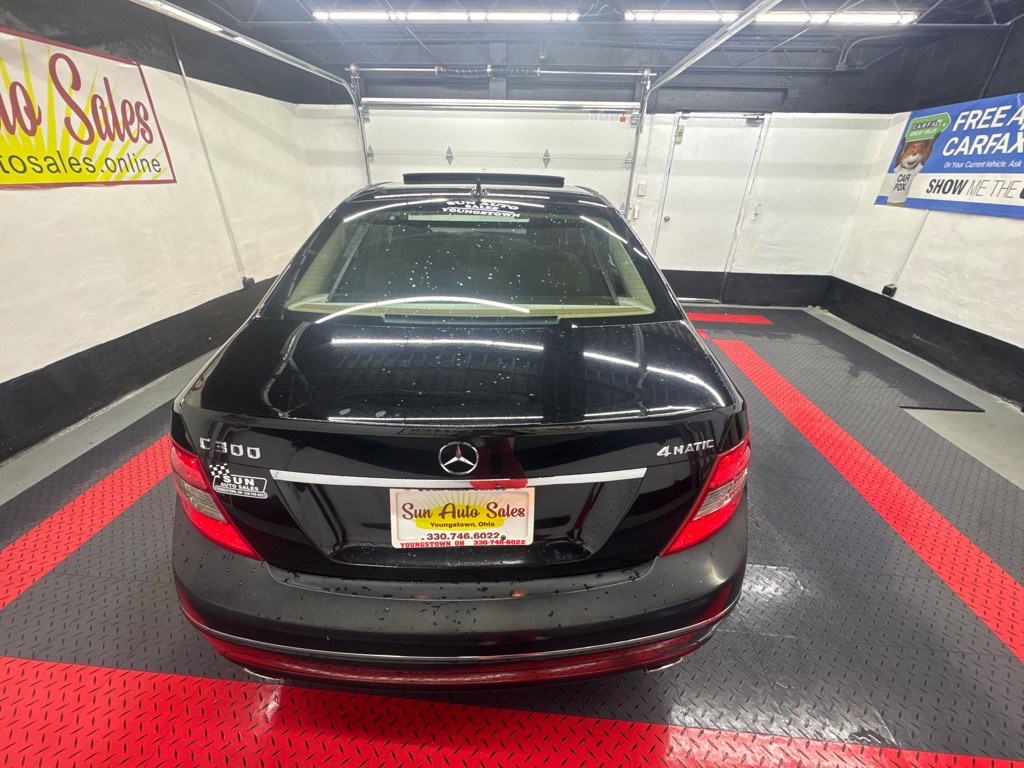 2010 Mercedes-Benz C-Class Image 5