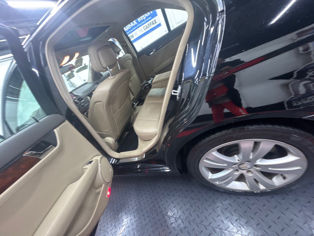 2010 Mercedes-Benz C-Class Image 8