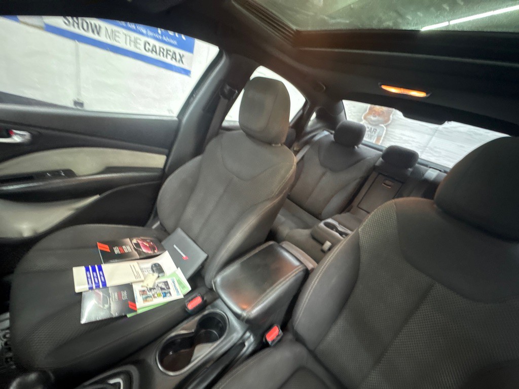 2015 Dodge Dart Image 16