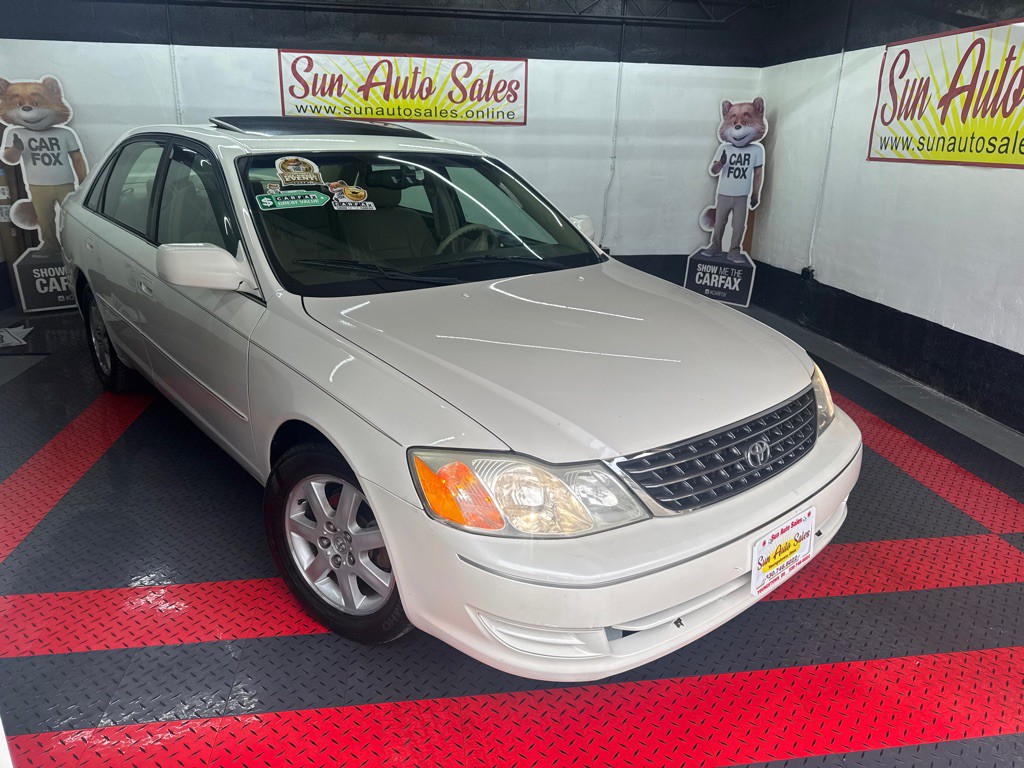 2003 Toyota Avalon Image 1
