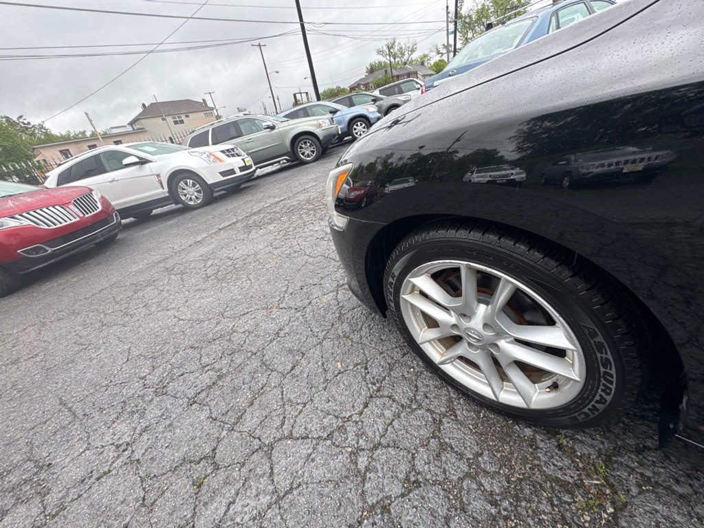 2010 Nissan Maxima Image 17