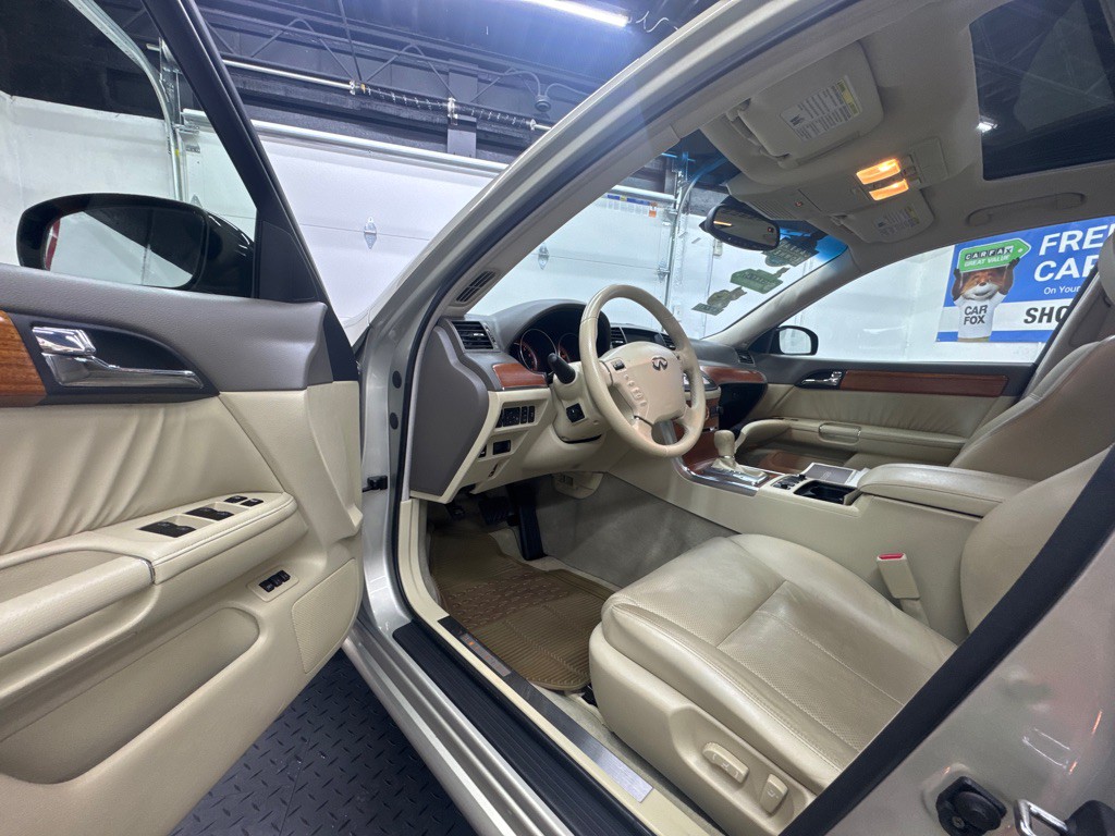 2006 INFINITI M35 Image 9