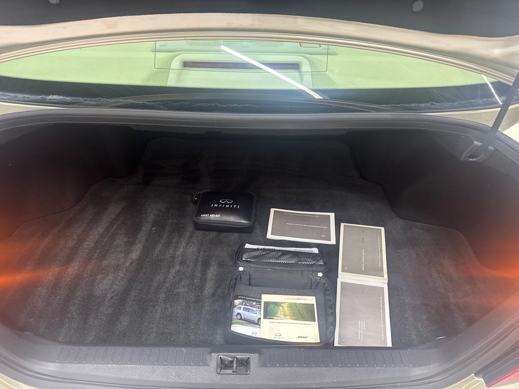 2006 INFINITI M35 Image 20
