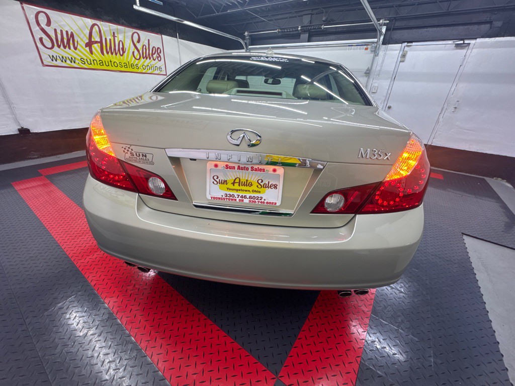 2006 INFINITI M35 Image 21