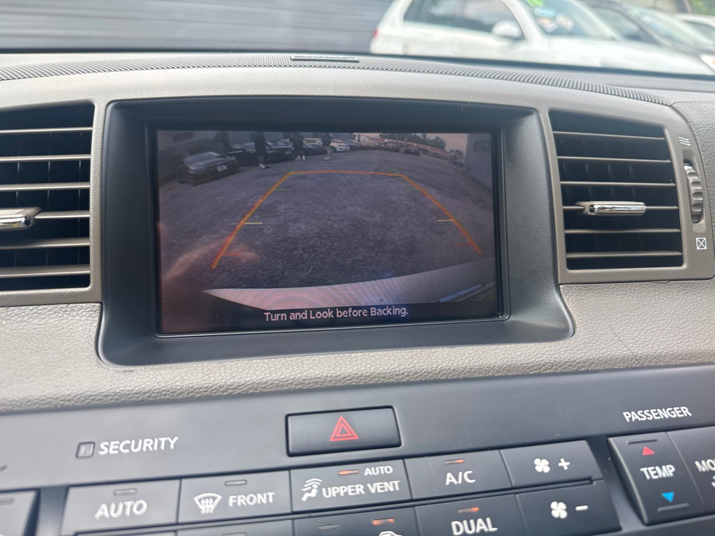 2006 INFINITI M35 Image 25