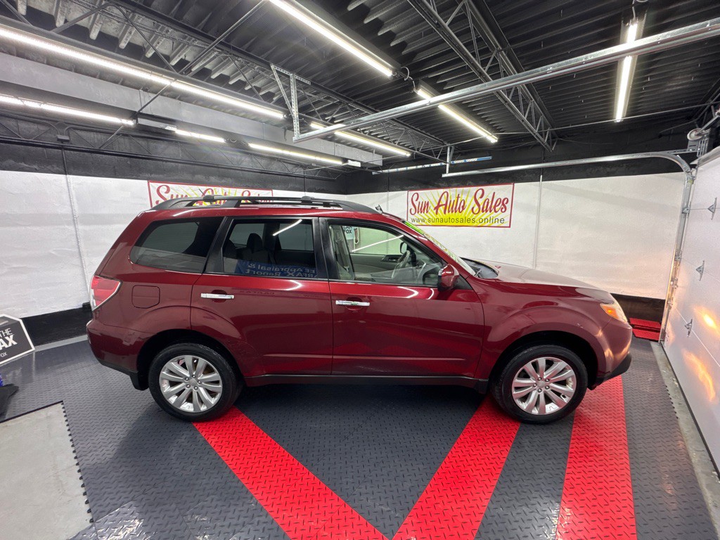 2012 Subaru Forester Image 1