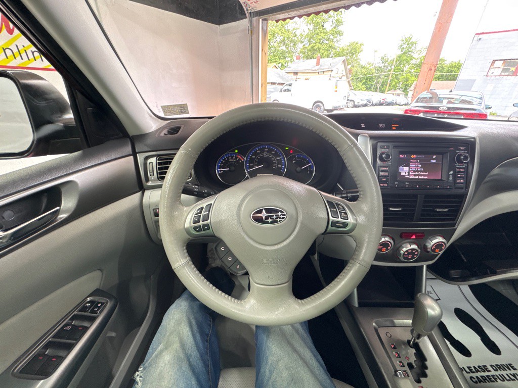 2012 Subaru Forester Image 12