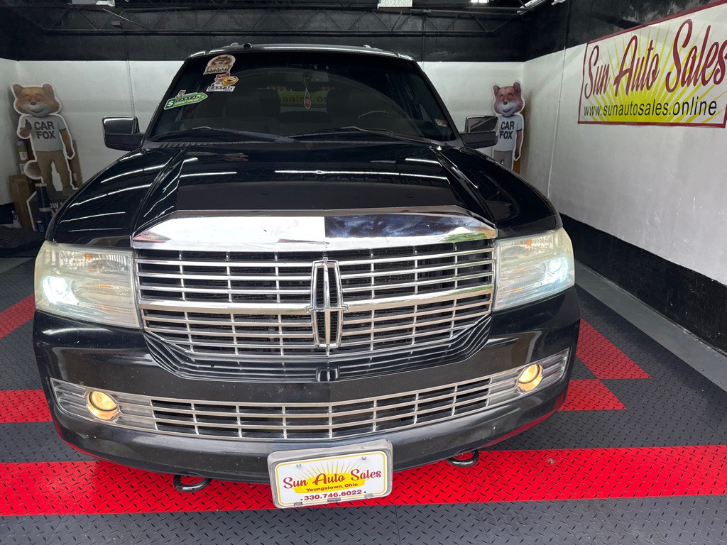 2008 Lincoln Navigator Image 1