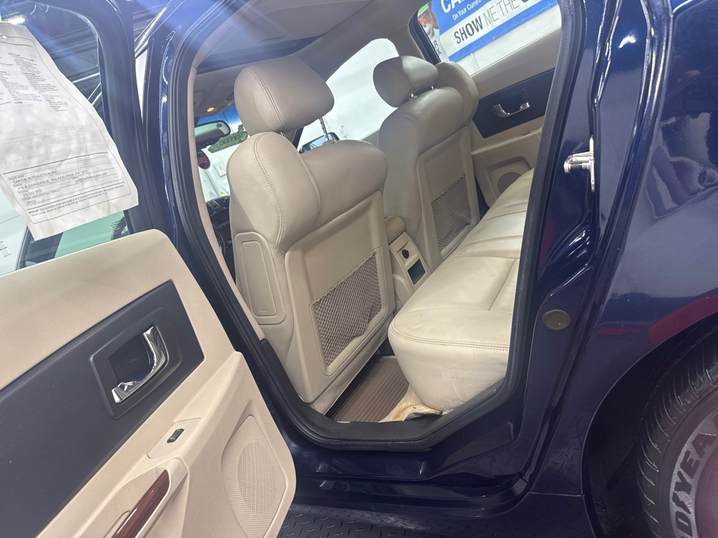 2005 Cadillac CTS Image 2