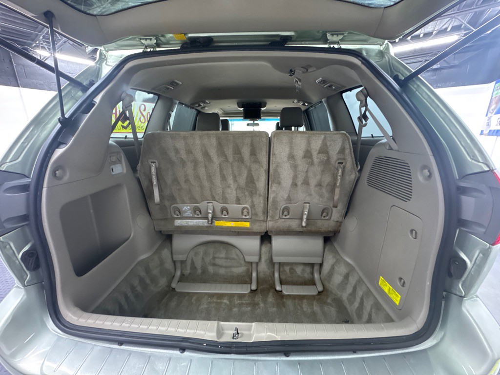 2008 Toyota Sienna Image 10