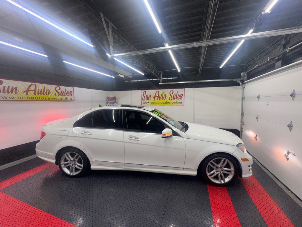 2013 Mercedes-Benz C-Class Image 5