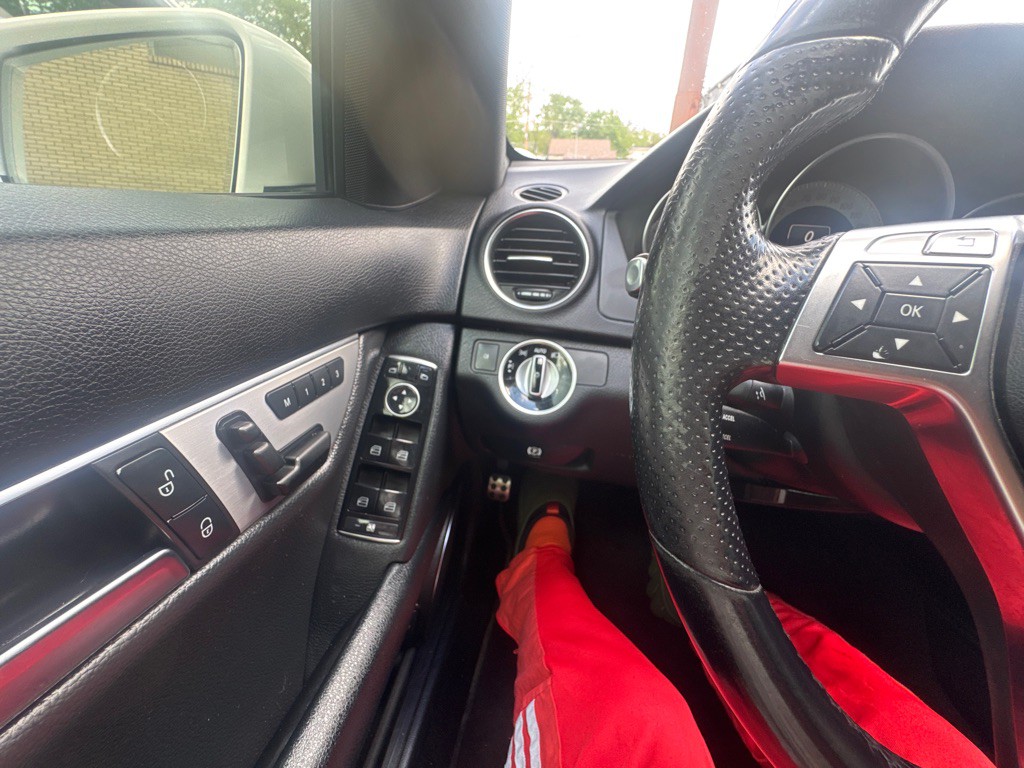 2013 Mercedes-Benz C-Class Image 18