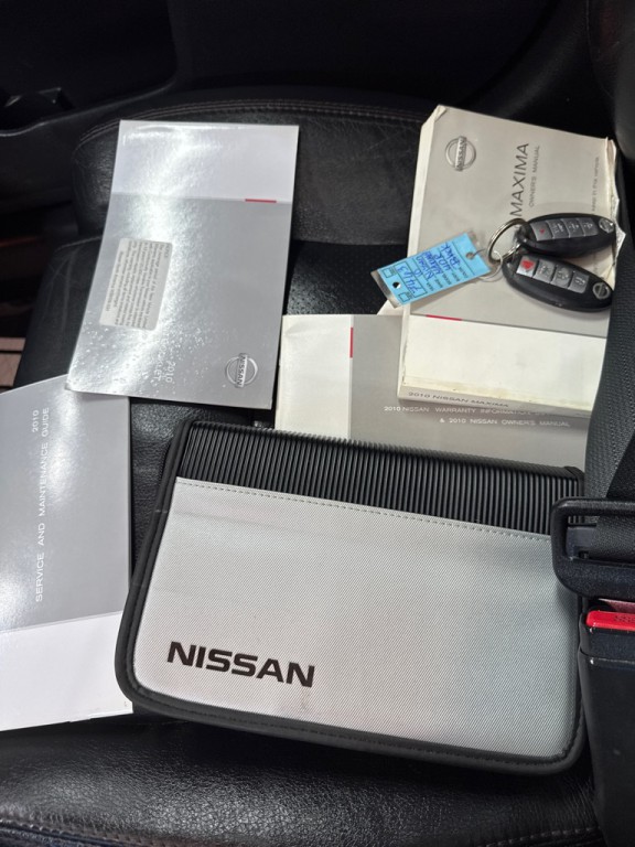 2010 Nissan Maxima Image 9