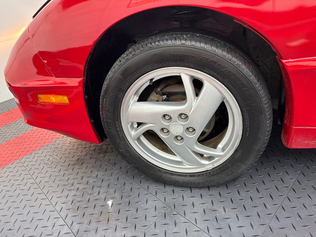 2001 Pontiac Firebird Image 13