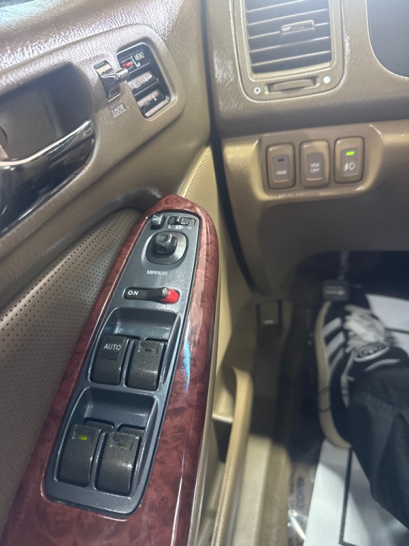 2004 Acura MDX Image 24