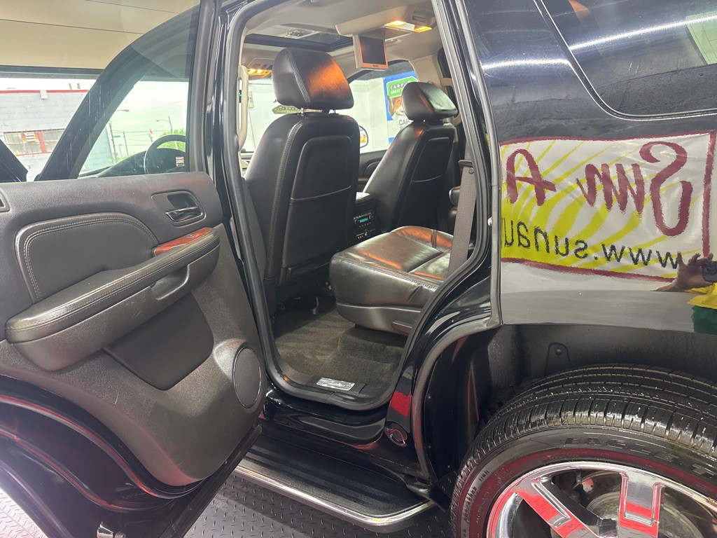 2007 Cadillac Escalade Image 3