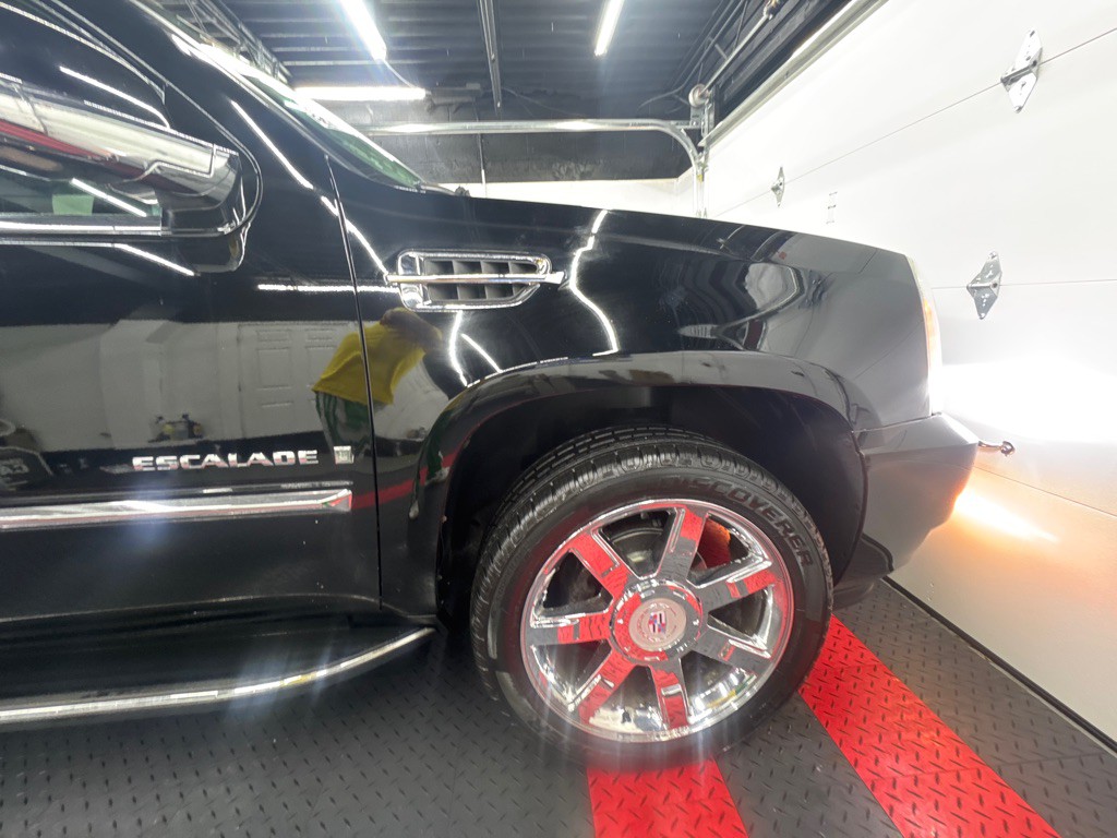 2007 Cadillac Escalade Image 17