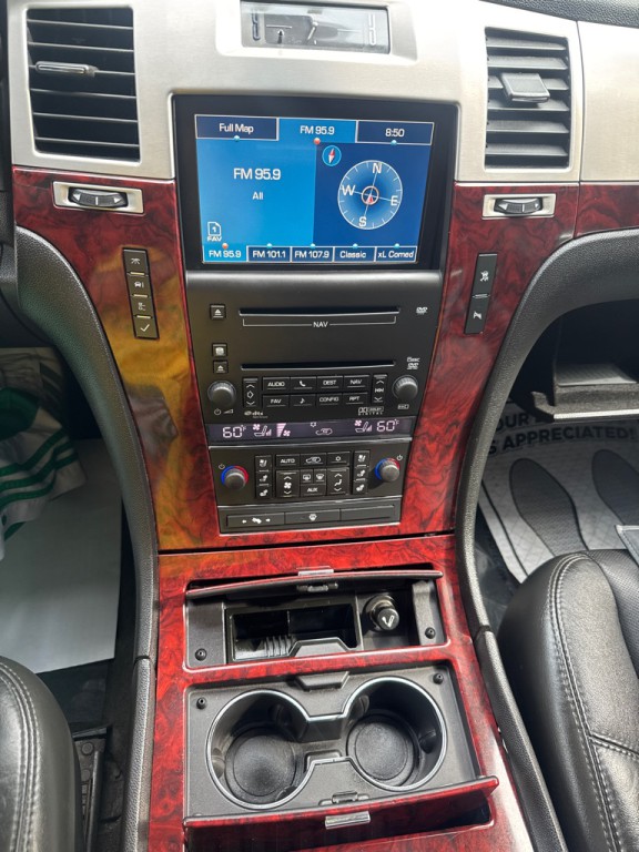 2007 Cadillac Escalade Image 19