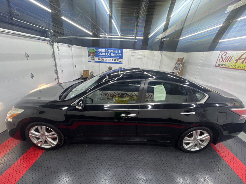 2014 Nissan Altima Image 9