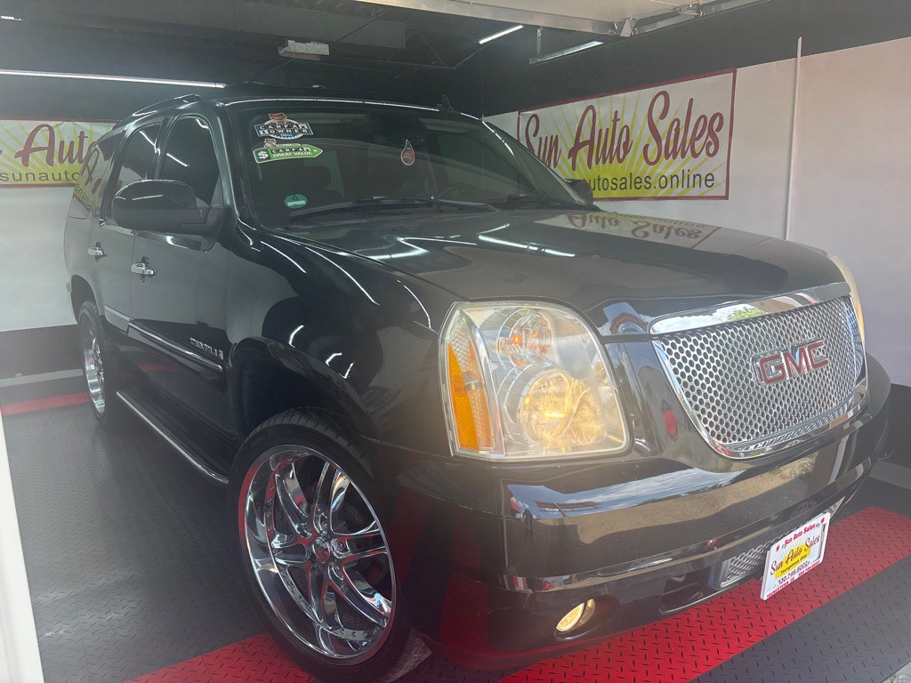 2007 GMC Yukon Image 2