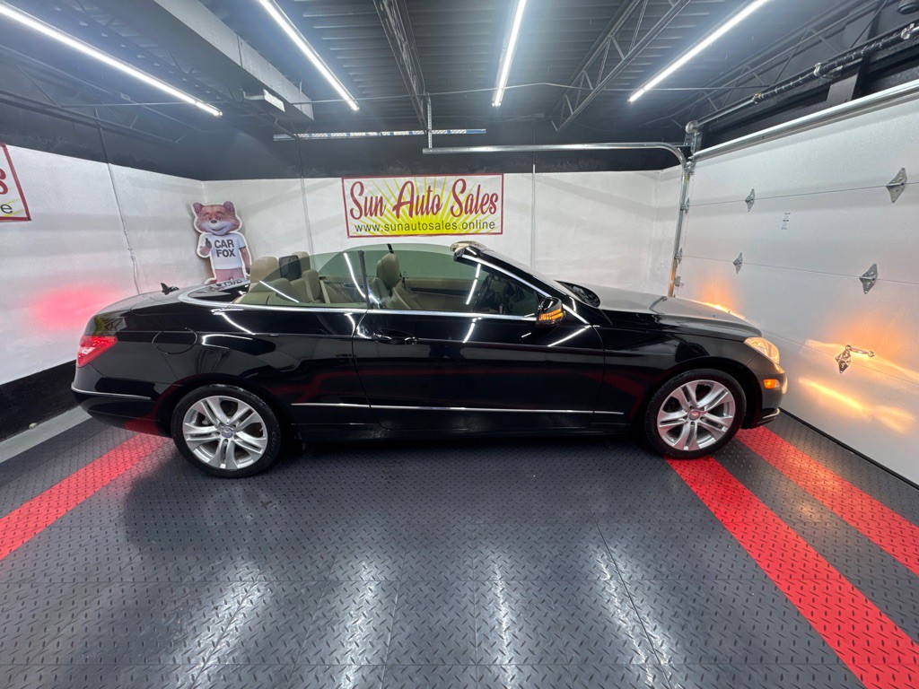 2011 Mercedes-Benz E-Class Image 4