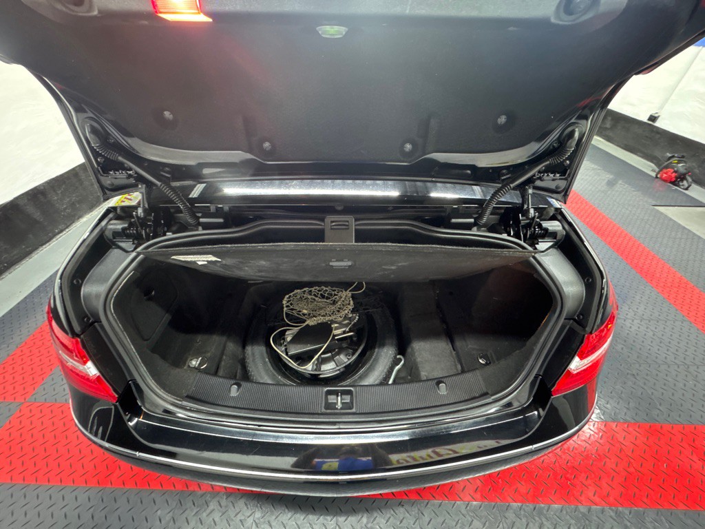 2011 Mercedes-Benz E-Class Image 14