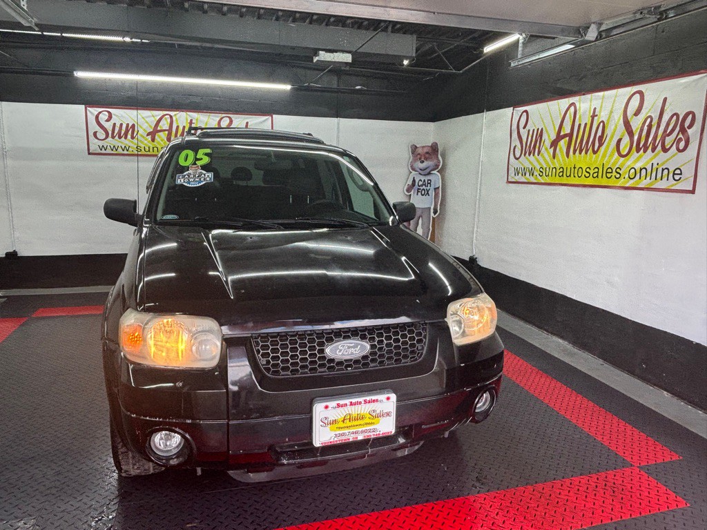 2005 Ford Escape Image 1