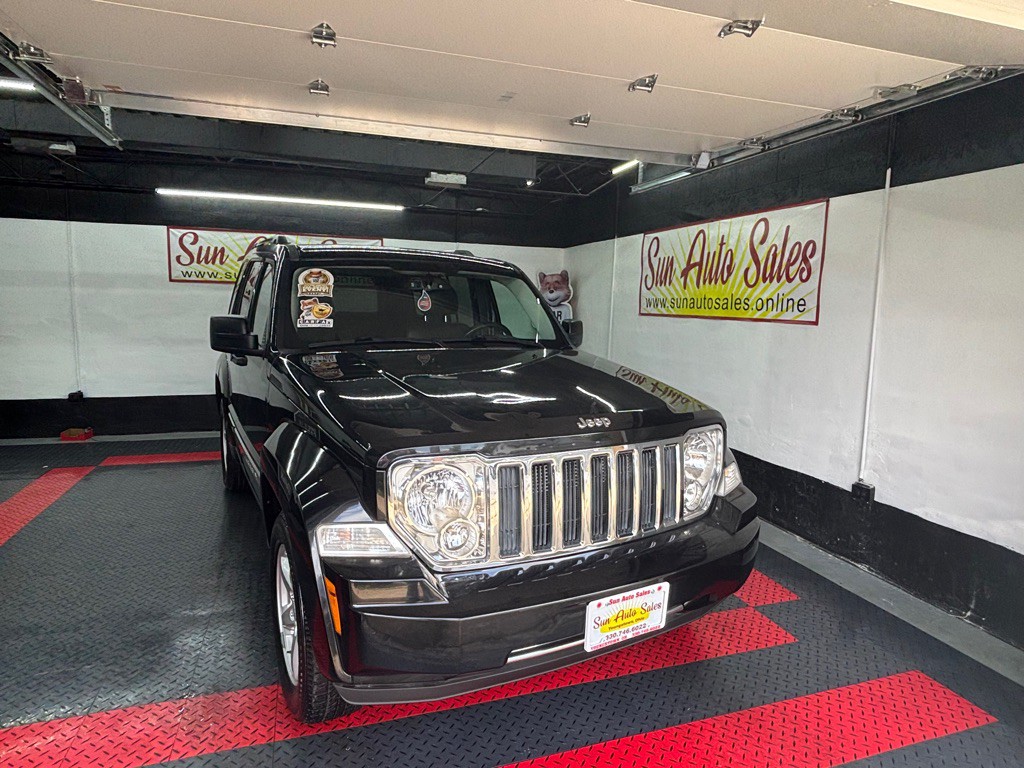2011 Jeep Liberty Image 1