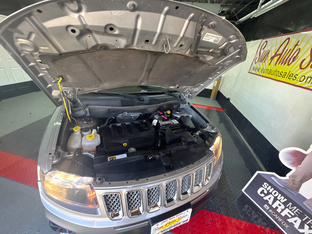 2015 Jeep Compass Image 9