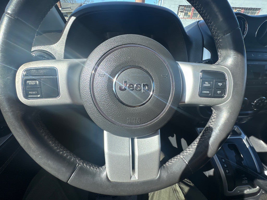 2015 Jeep Compass Image 14