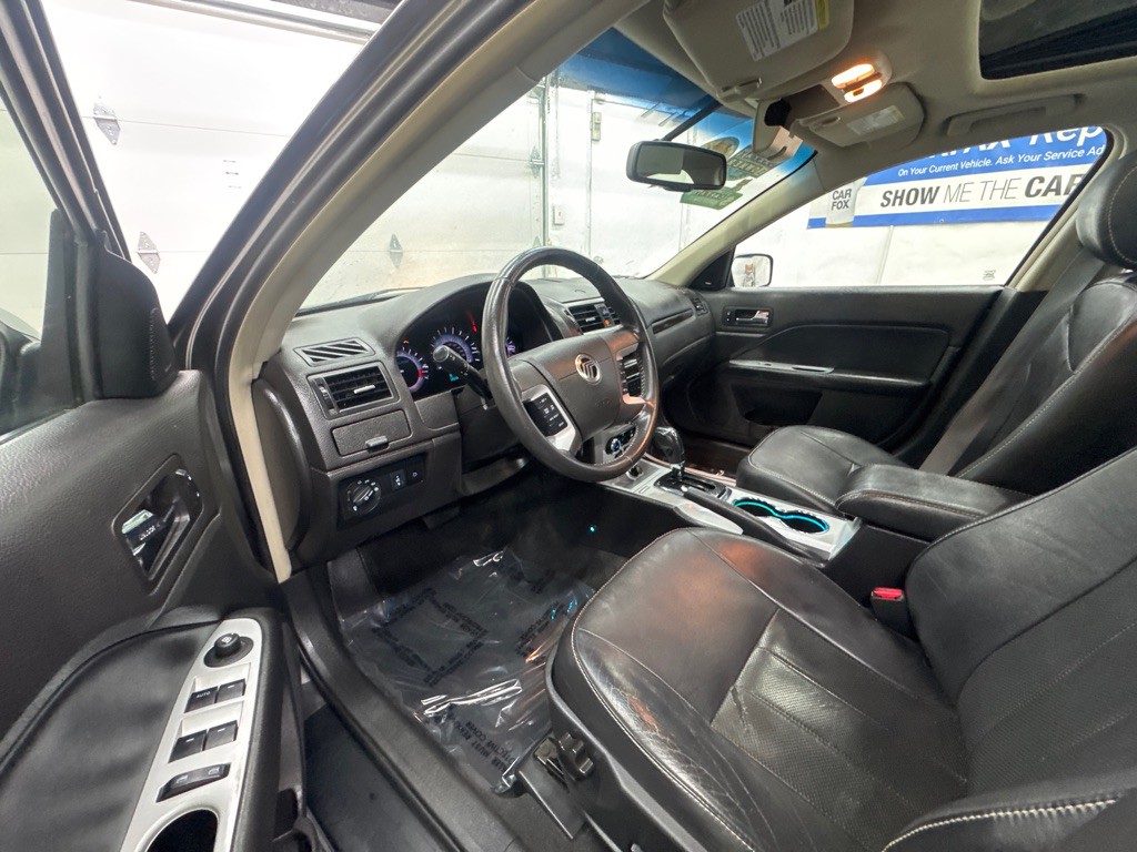 2010 Mercury Milan Image 6