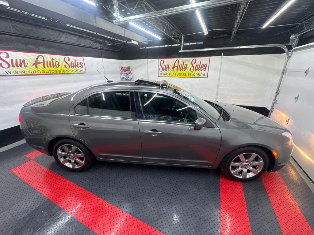 2010 Mercury Milan Image 12