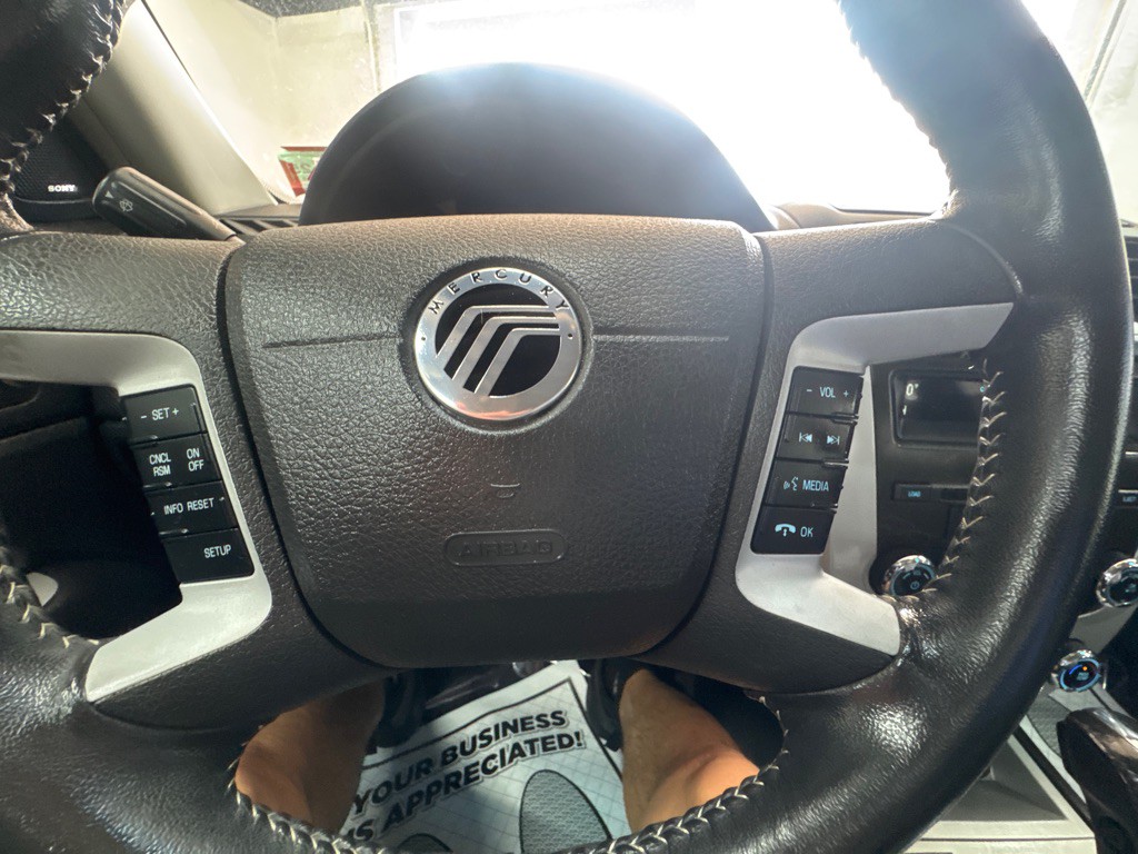 2010 Mercury Milan Image 21