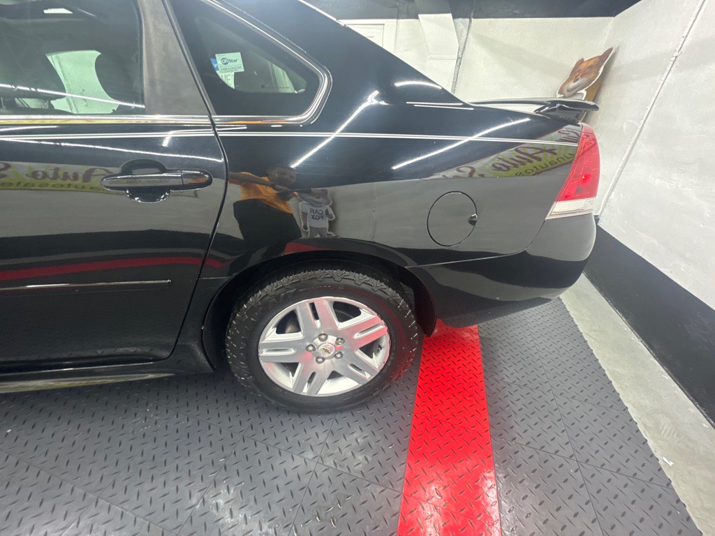 2011 Chevrolet Impala Image 18