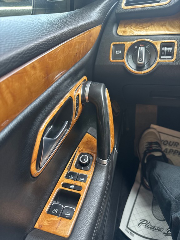 2011 Volkswagen CC Image 23