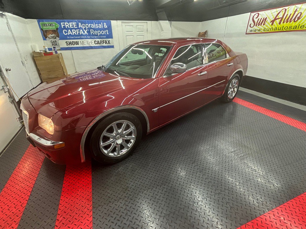 2007 Chrysler 300 Image 8