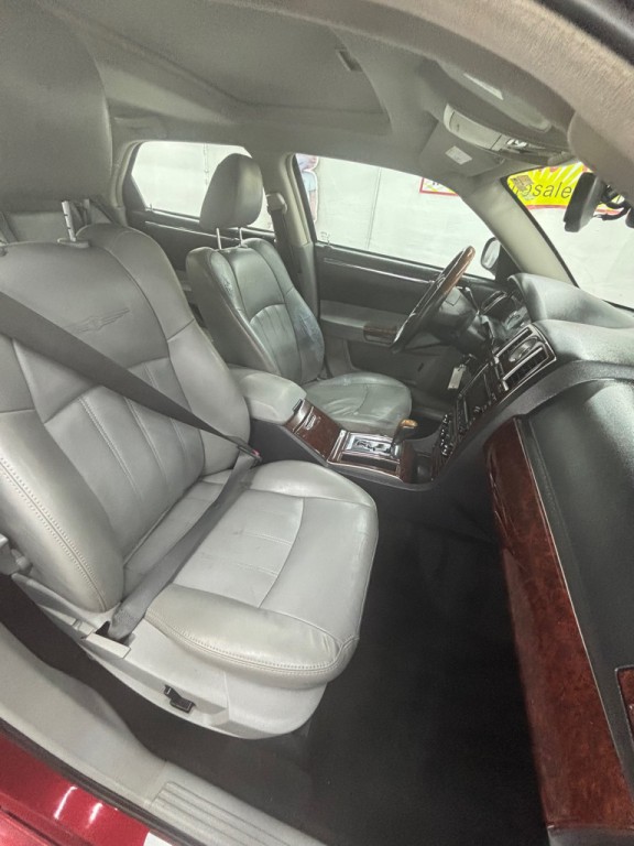 2007 Chrysler 300 Image 12