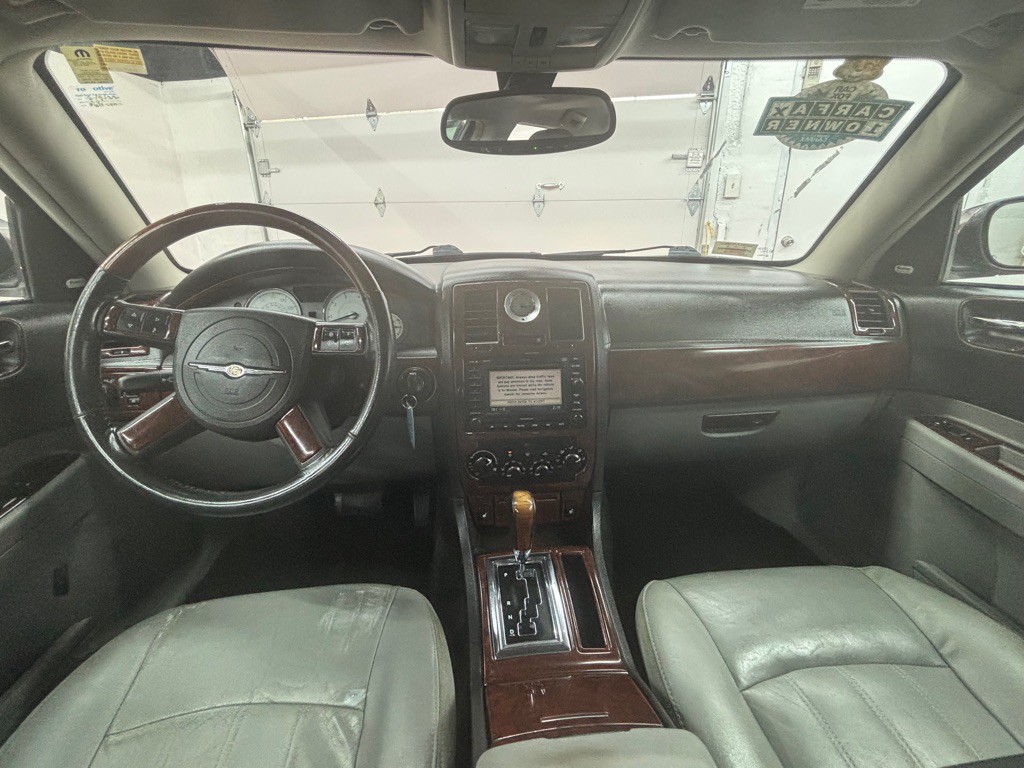 2007 Chrysler 300 Image 22